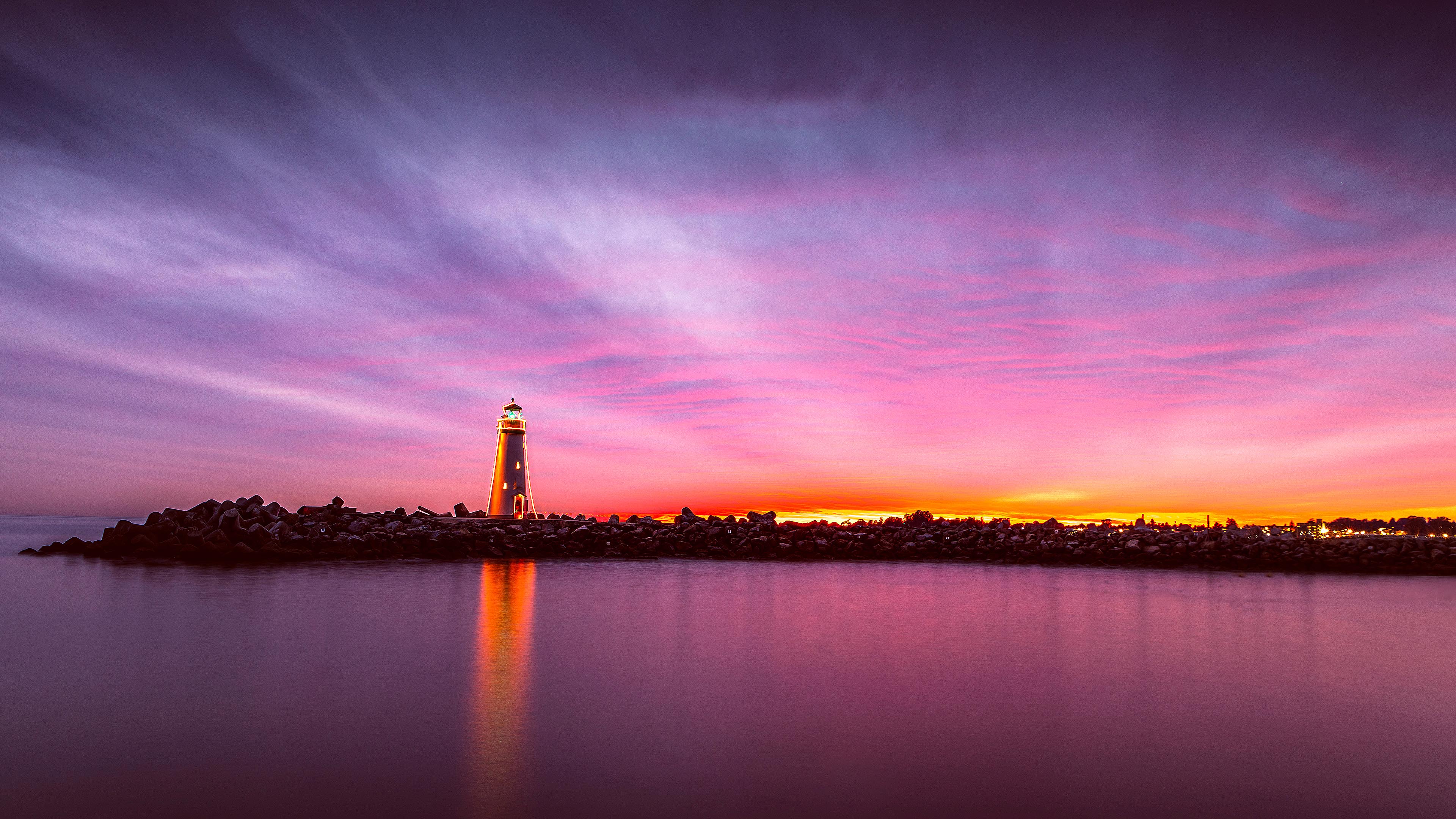 Tentang Menulis dengan Kejujuran: Pelajaran dari Hemingway